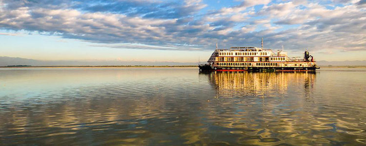 Far Horizon of India River Cruise Ship