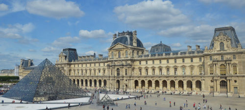 The-Louvre-Paris-seine-river-cruise Cruise to Paris on the Seine and visit the famous Louvre museum